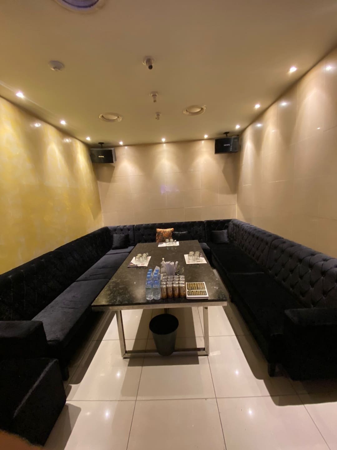 강남 플레이 셔츠룸 이미지